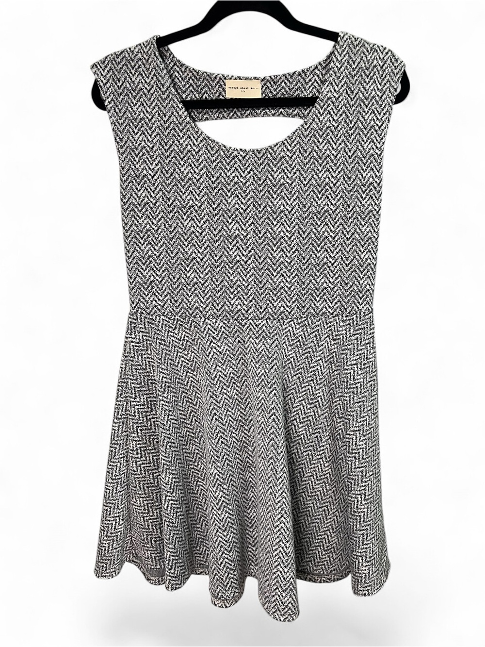☀️Enough About Me Chevron Fit & Flare Dress Open Back Size L Made in Canada
